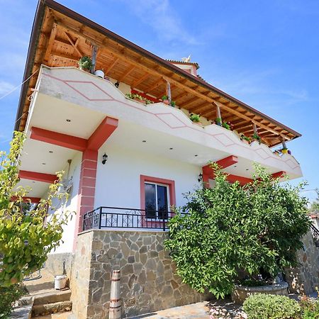 Villa Xherimeja Family Oasis Берат Экстерьер фото
