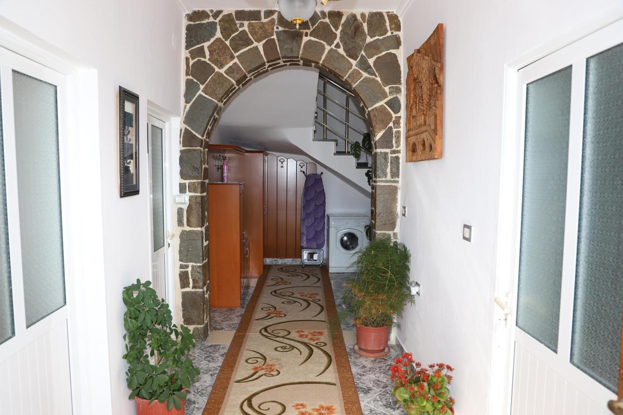 Villa Xherimeja Family Oasis Берат Номер фото