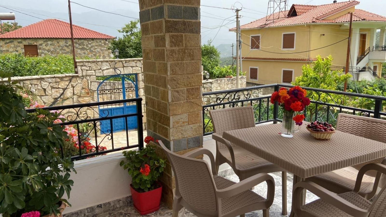Villa Xherimeja Family Oasis Берат Номер фото