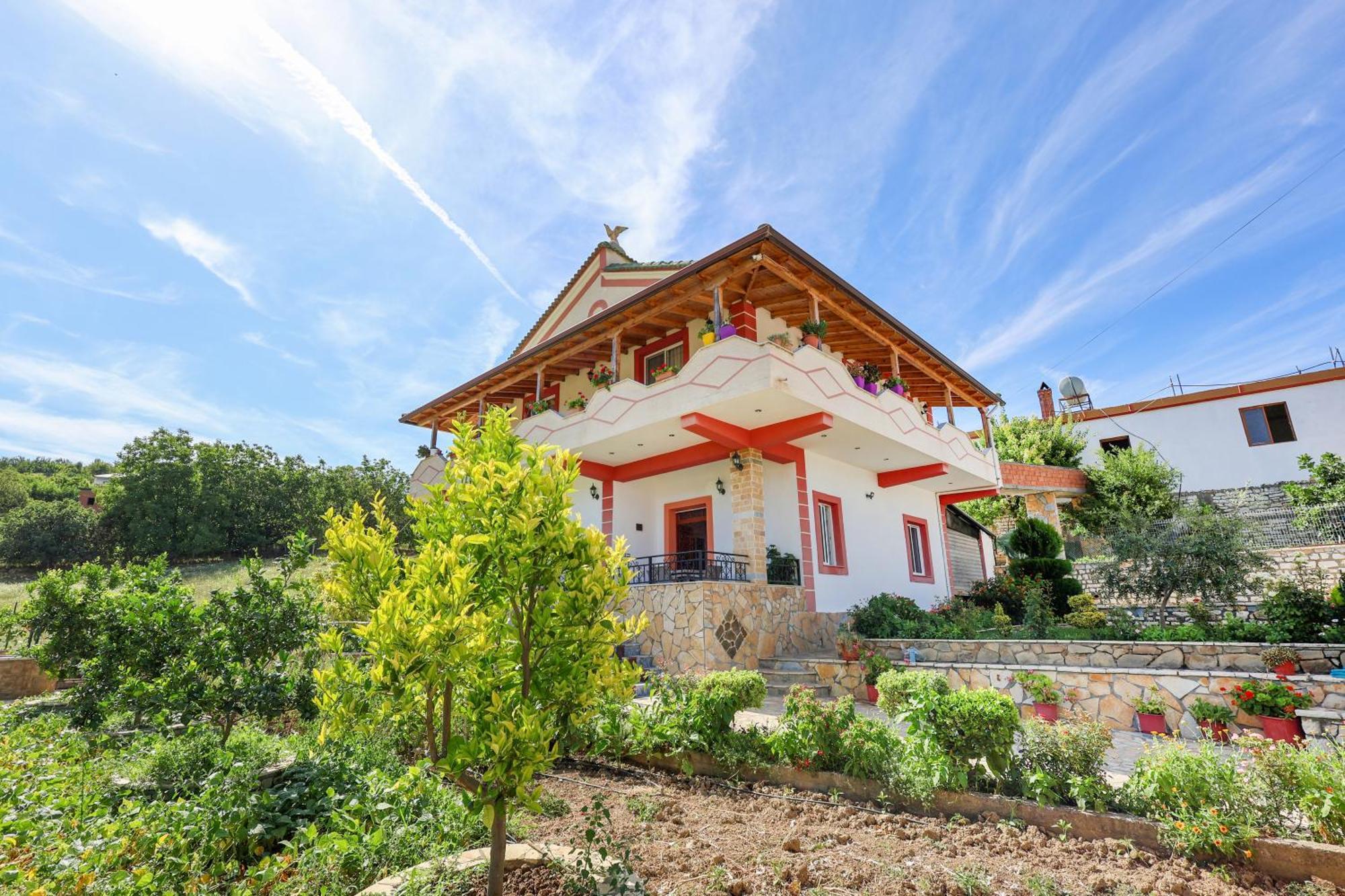 Villa Xherimeja Family Oasis Берат Экстерьер фото